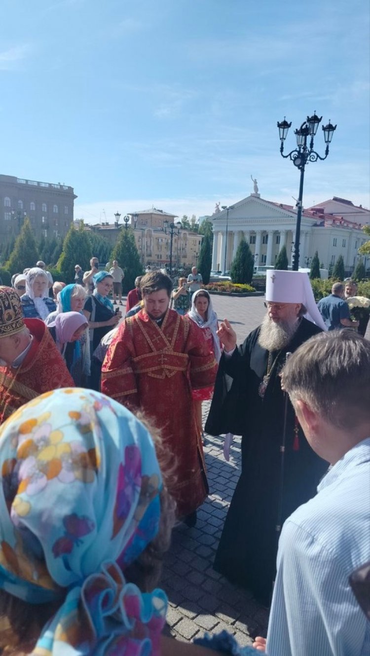 12 сентября, Святая Церковь празднует перенесение мощей святого благоверного князя Александра Невского.